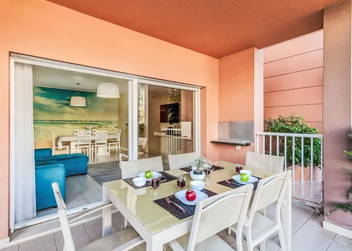 Lux Rocha By Interhome